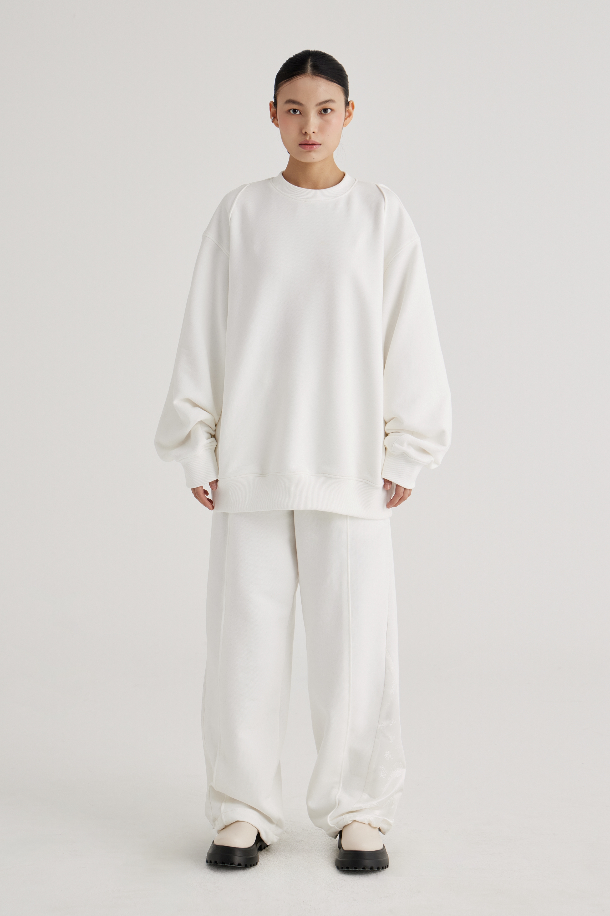 Pin-tuck  Hanbok Sweatshirt (White)