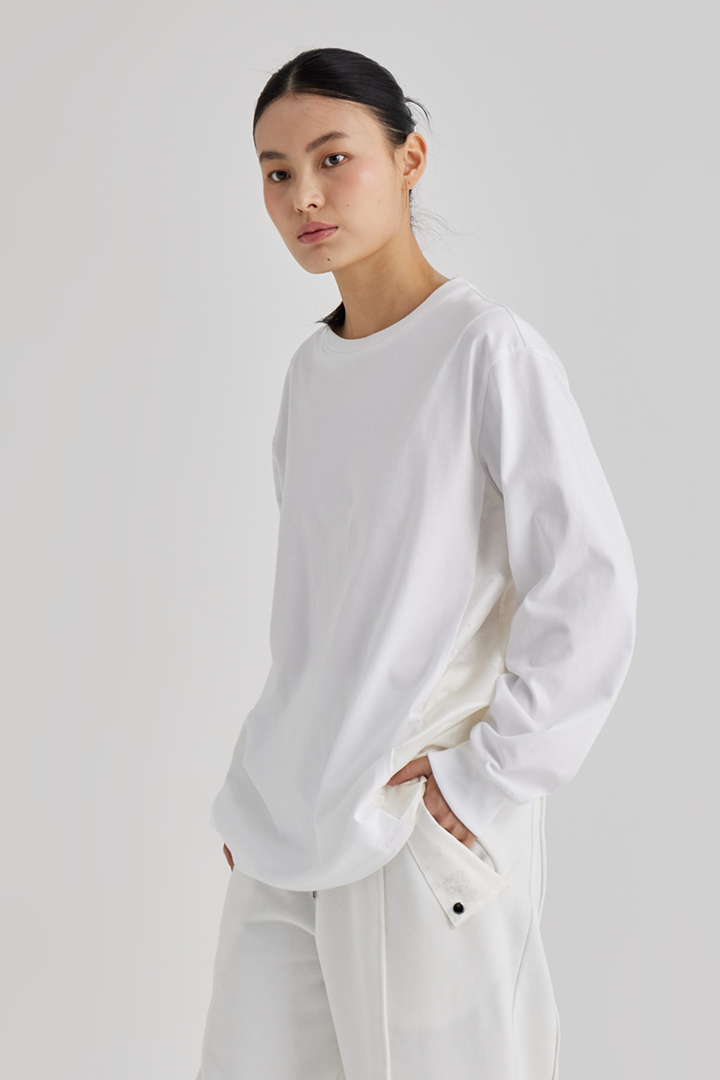 Pin-tuck  Hanbok Long Sleeve t-shirt (white)